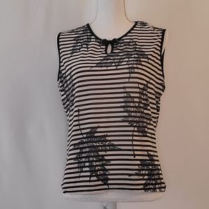 🌟 3 for $15 Deal! 🌟Black cream striped leaf design tank top